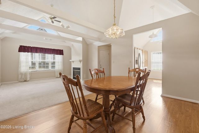 4445 Southbridge Ct, Louisville, KY 40272