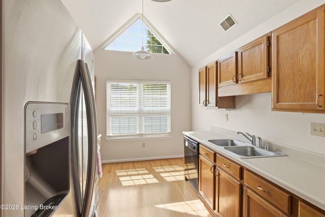 4445 Southbridge Ct, Louisville, KY 40272
