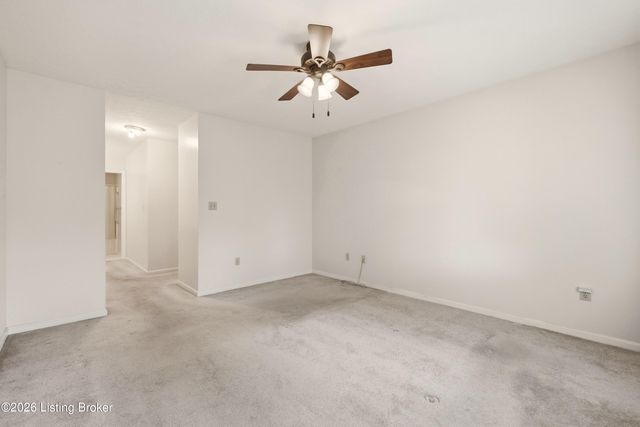 4445 Southbridge Ct, Louisville, KY 40272