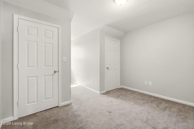 4445 Southbridge Ct, Louisville, KY 40272