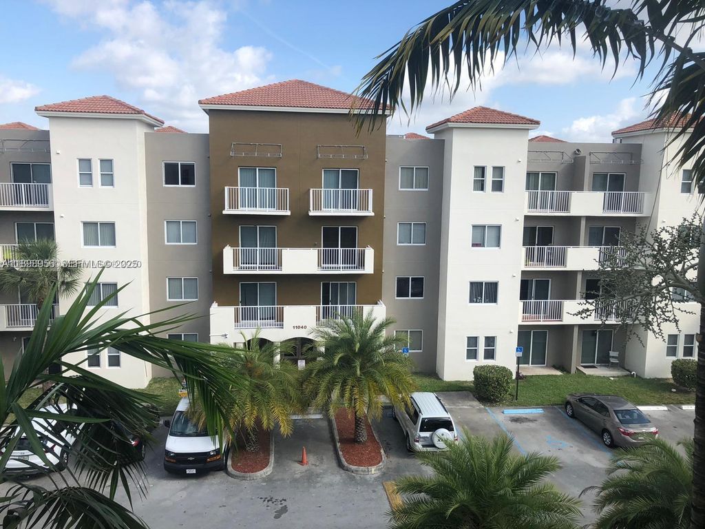 11040 SW 196th Street 211, Cutler Bay, FL 33157