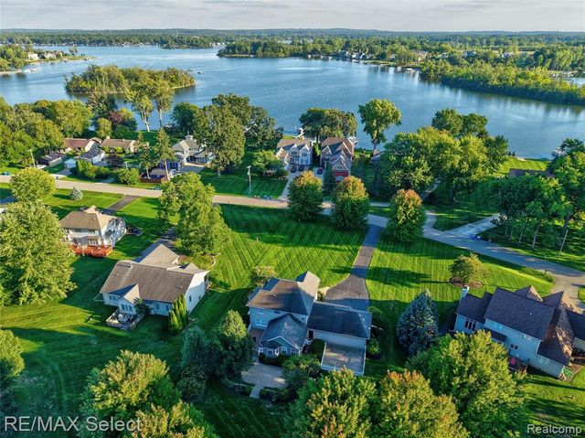 4224 W Four Lakes Avenue, Linden, MI 48451