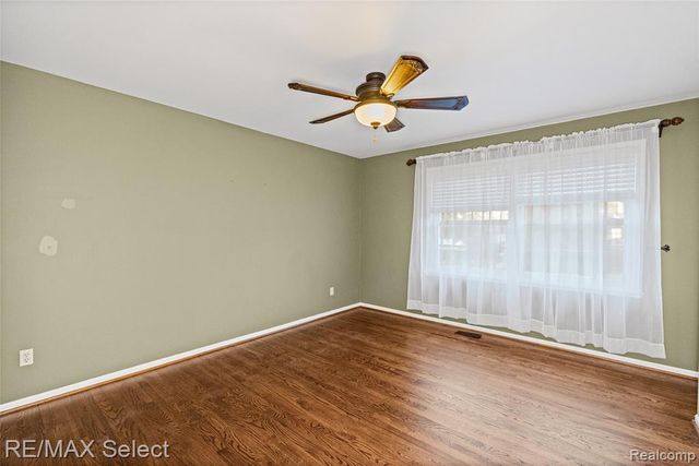 4224 W Four Lakes Avenue, Linden, MI 48451