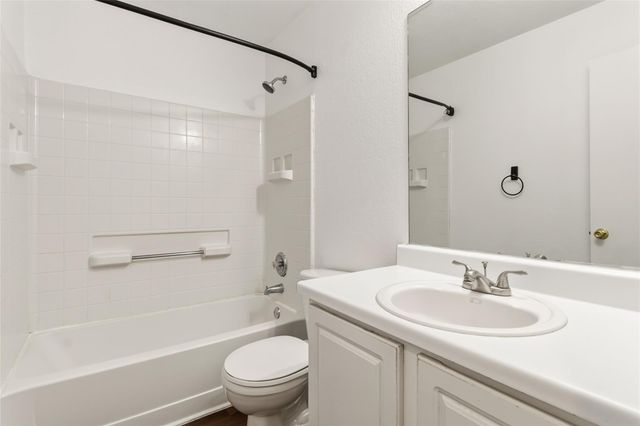 18320 Maxa DR, Manor, TX 78653