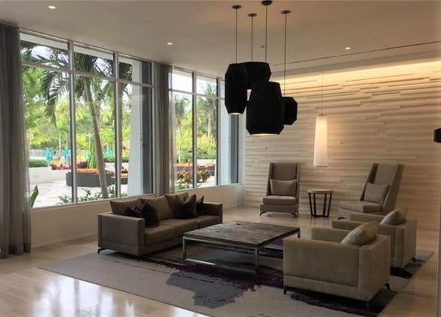 100 Bayview Drive 1825, Sunny Isles Beach, FL 33160