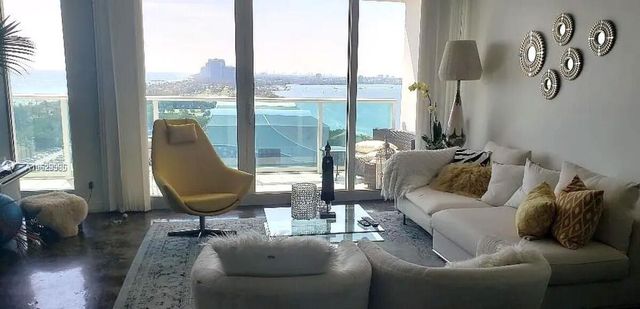 100 Bayview Drive 1825, Sunny Isles Beach, FL 33160