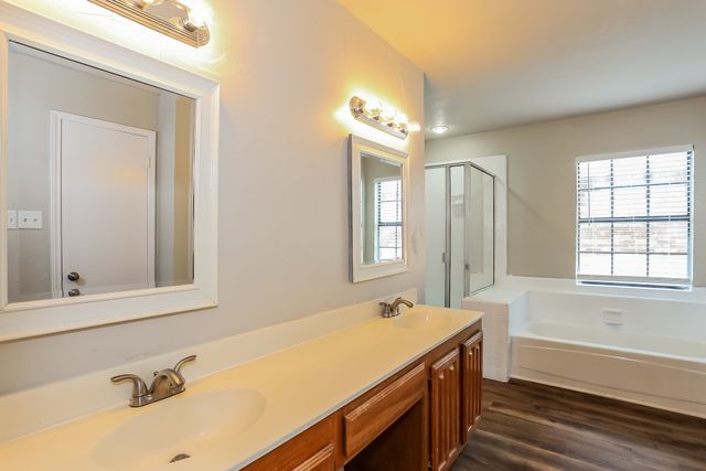 2416 Sutton Drive, Arlington, TX 76018