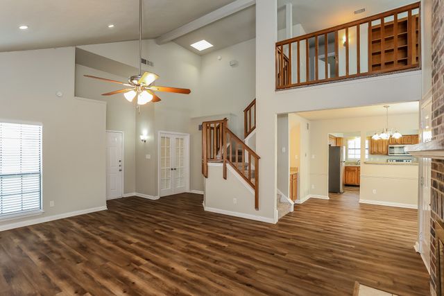 2416 Sutton Drive, Arlington, TX 76018