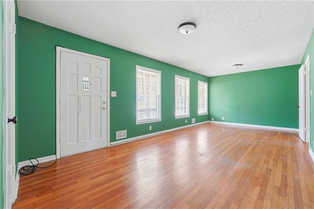 886 Oakhill Court, Stone Mountain, GA 30087