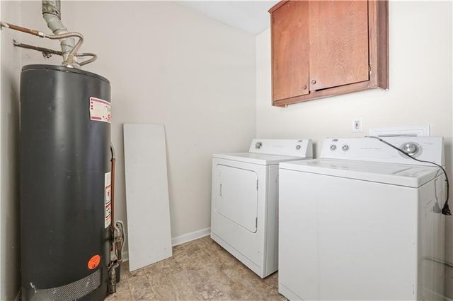 886 Oakhill Court, Stone Mountain, GA 30087