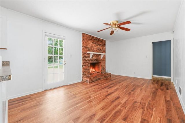 886 Oakhill Court, Stone Mountain, GA 30087