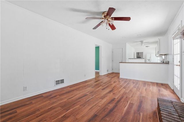 886 Oakhill Court, Stone Mountain, GA 30087