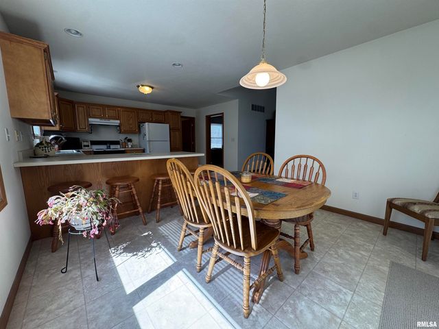 740 1ST Street, Sherman, IL 62684