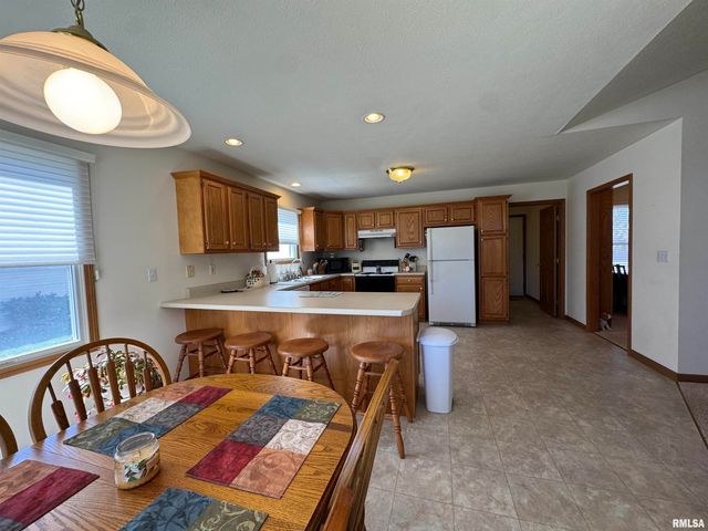 740 1ST Street, Sherman, IL 62684