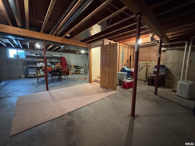 740 1ST Street, Sherman, IL 62684