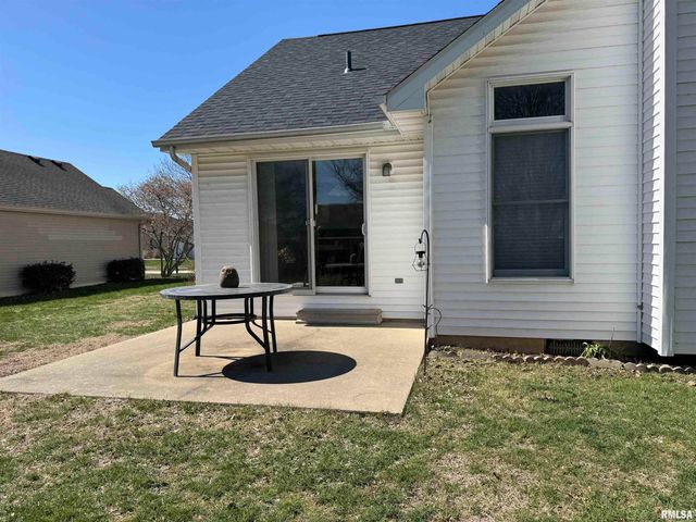 740 1ST Street, Sherman, IL 62684