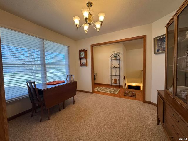 740 1ST Street, Sherman, IL 62684