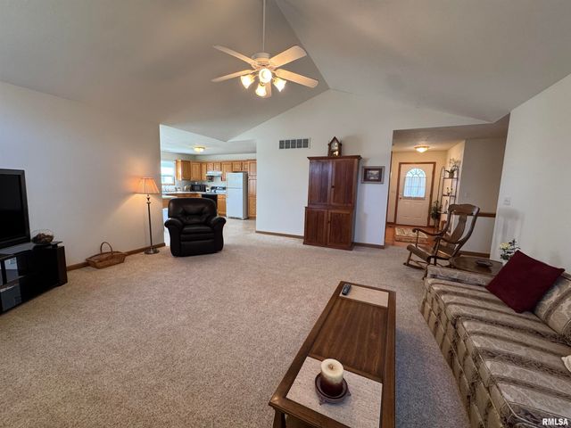 740 1ST Street, Sherman, IL 62684