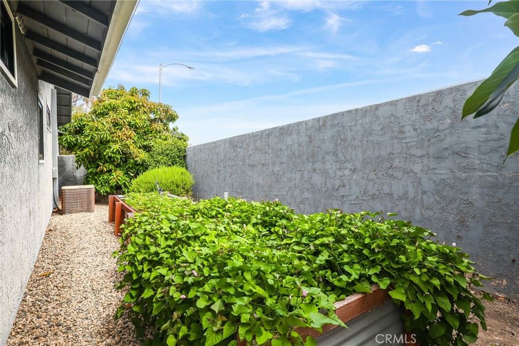Image 30 of property listing at 1807 Valencia, Carlsbad, CA 92008