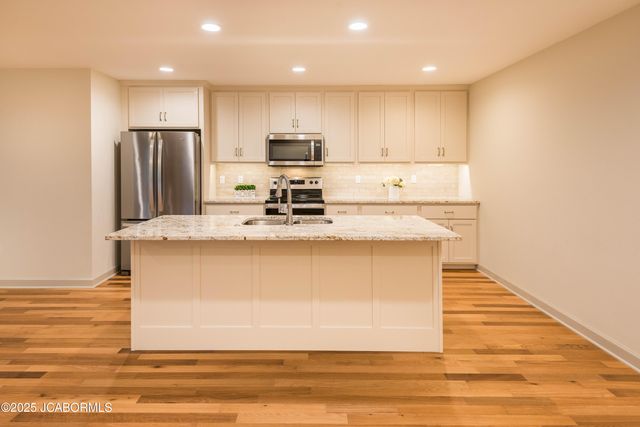 4026 TERRA BELLA DRIVE, Jefferson City, MO 65109