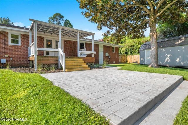 5335 Andover Road, Wilmington, NC 28403