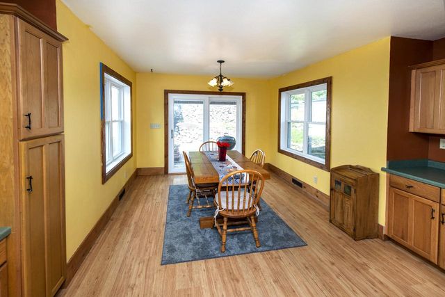 226 W Capitol DRIVE, Hartland, WI 53029