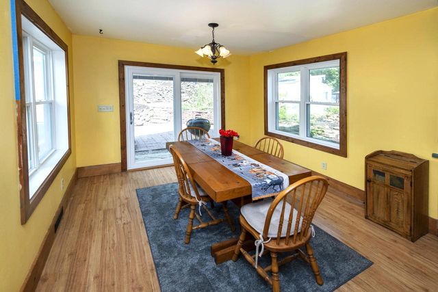 226 W Capitol DRIVE, Hartland, WI 53029