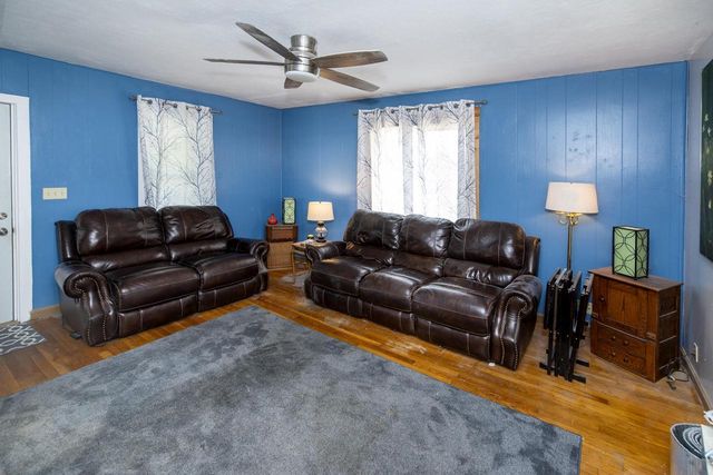 226 W Capitol DRIVE, Hartland, WI 53029