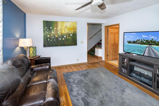 226 W Capitol DRIVE, Hartland, WI 53029
