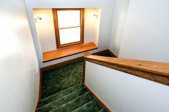 226 W Capitol DRIVE, Hartland, WI 53029