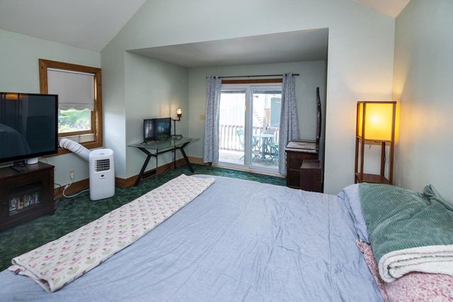 226 W Capitol DRIVE, Hartland, WI 53029