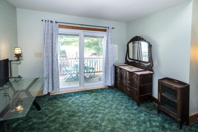 226 W Capitol DRIVE, Hartland, WI 53029