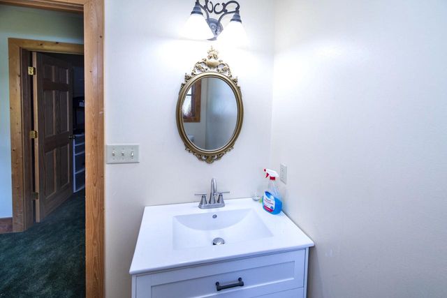 226 W Capitol DRIVE, Hartland, WI 53029