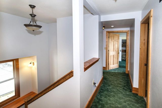226 W Capitol DRIVE, Hartland, WI 53029