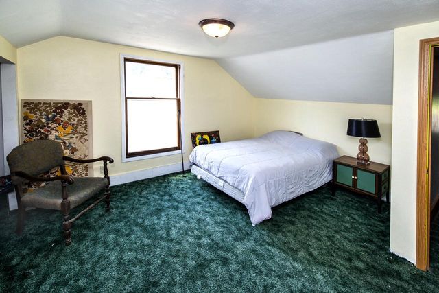 226 W Capitol DRIVE, Hartland, WI 53029