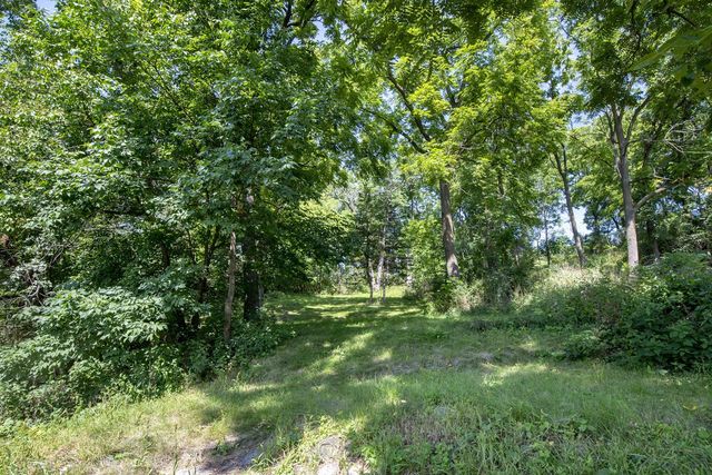 226 W Capitol DRIVE, Hartland, WI 53029