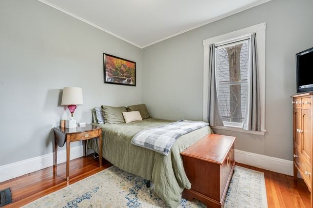 6 Pinedale Rd 1, Boston, MA 02131