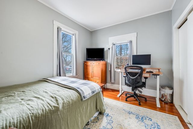 6 Pinedale Rd 1, Boston, MA 02131