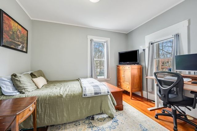 6 Pinedale Rd 1, Boston, MA 02131