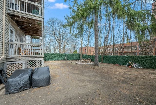 6 Pinedale Rd 1, Boston, MA 02131