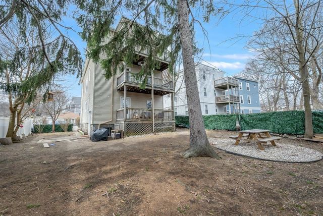 6 Pinedale Rd 1, Boston, MA 02131