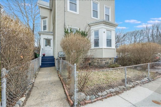 6 Pinedale Rd 1, Boston, MA 02131