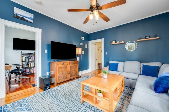 6 Pinedale Rd 1, Boston, MA 02131