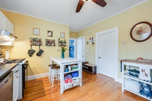 6 Pinedale Rd 1, Boston, MA 02131