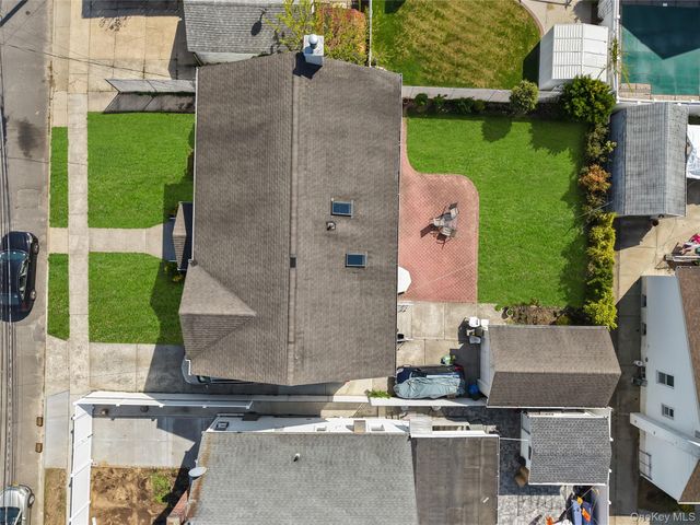 372 Madison Street, Franklin Square, NY 11010
