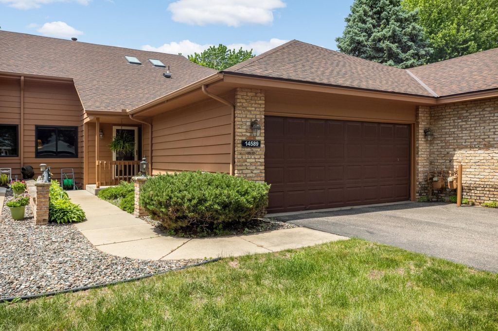 14589 Embassy Avenue, Apple Valley, MN 55124 — exterior