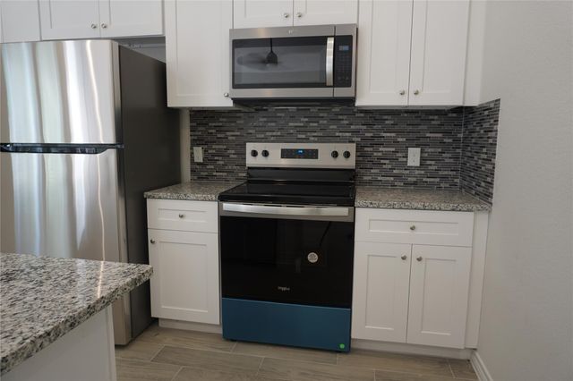 9856 Arbor Oak, Willis, TX 77318