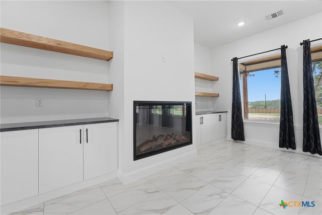 1 Post Oak Street, Gonzales, TX 78629