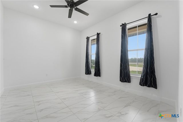 1 Post Oak Street, Gonzales, TX 78629