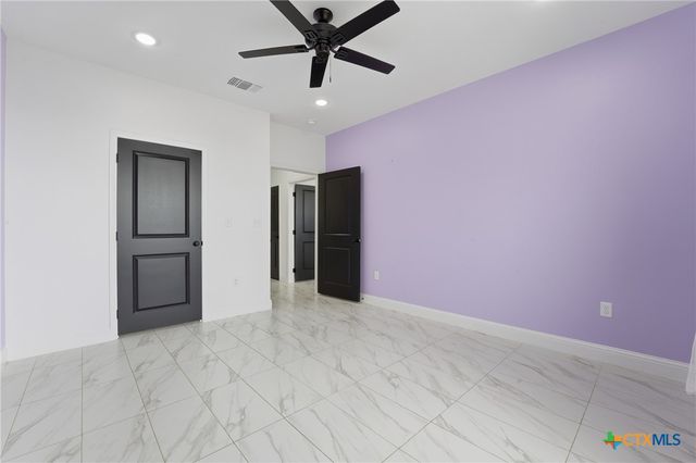 1 Post Oak Street, Gonzales, TX 78629